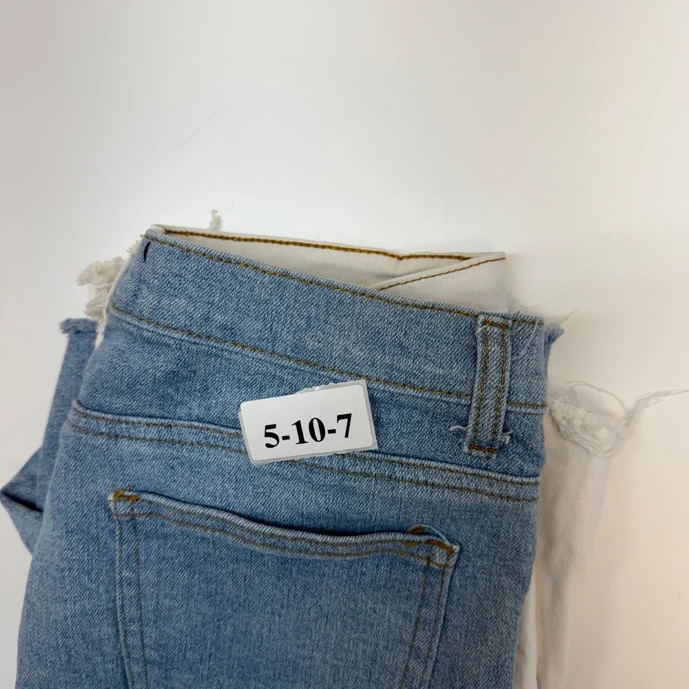AKIRA Shorts Womens Large Blue White Two Tone Colorblock Cut Off Streetwear
